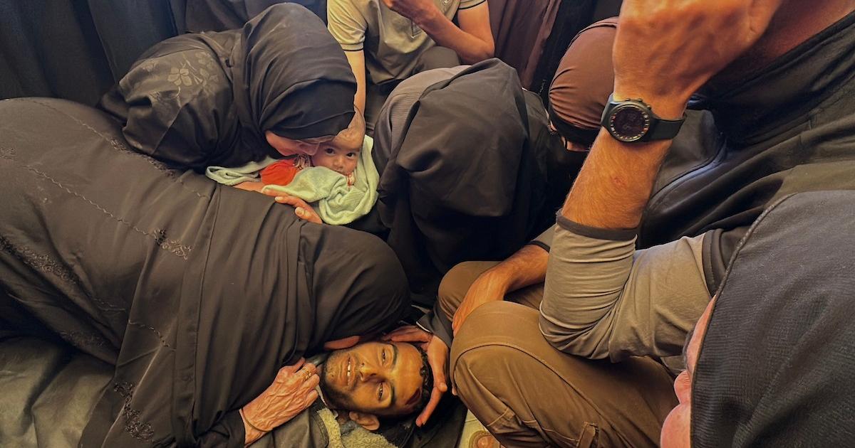 يُشيَّع جثمان أحمد عبد السلام أبو شاب في خان يونس