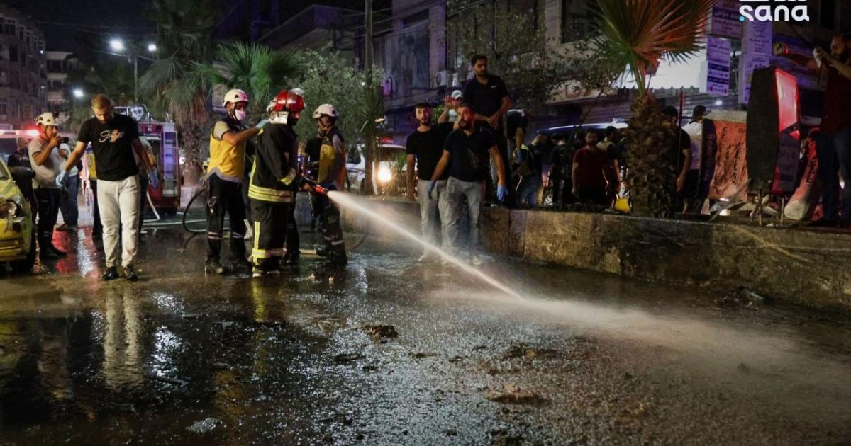 قتيلان و13 مصابًا بانفجار عبوة داخل حافلة في جرمانا.. تحقيق أمني واستنفار للفرق الطبية