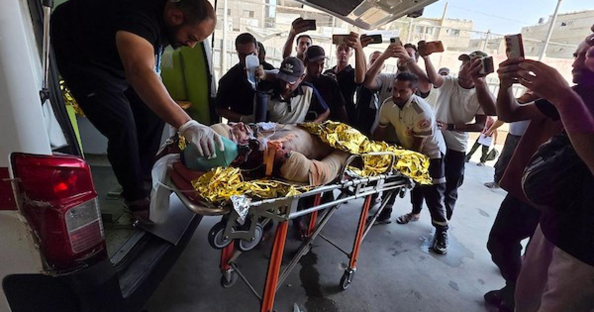 غارات وإطلاق نار واعتقالات قرب كرم أبو سالم.. ماذا جرى في قطاع غزة الأحد؟