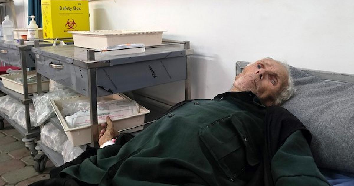 مرضى السرطان في غزة بين نقص الدواء وحصار الوصول إلى العلاج