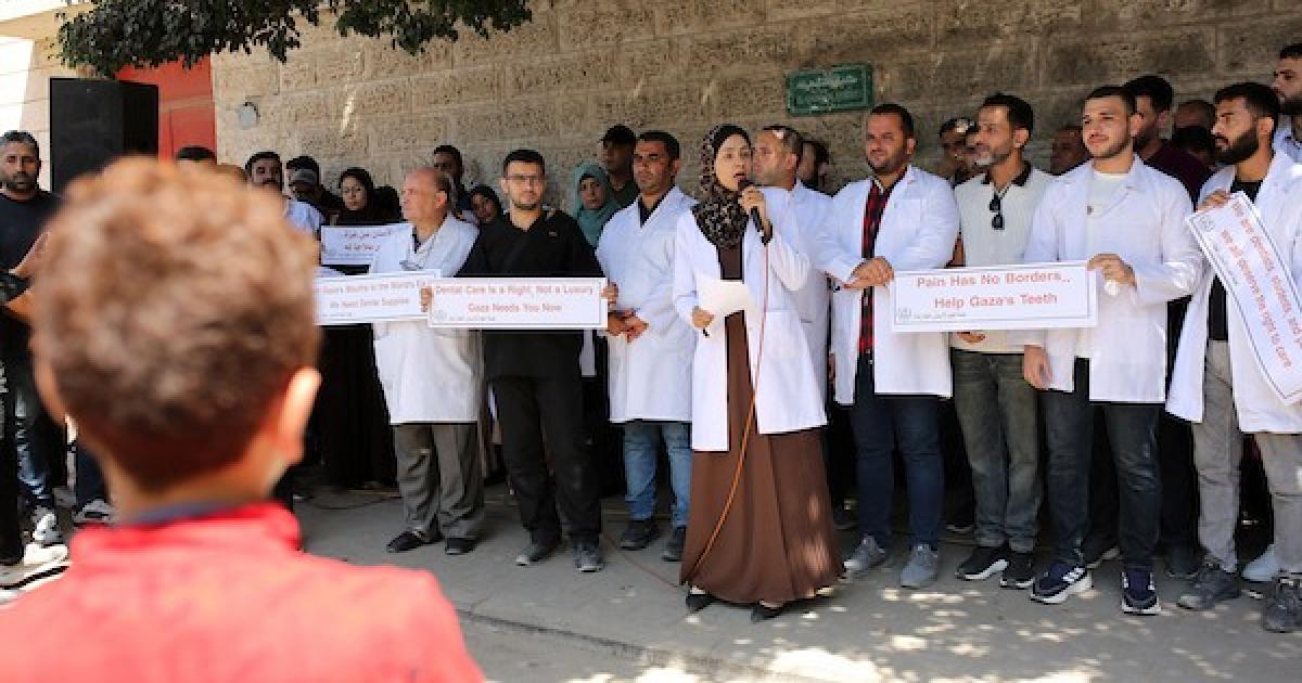 حين يعرف الطبيب العلاج ولا يملك أدواته.. حصار مستلزمات الأسنان يضاعف آلام مرضى غزة ويهدد بإغلاق العيادات