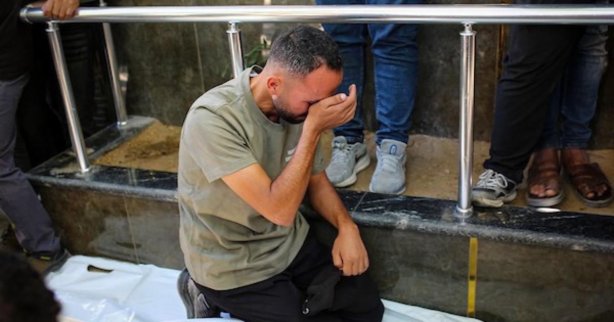 وداع جثامين خمسة فلسطينيين في مدينة غزة