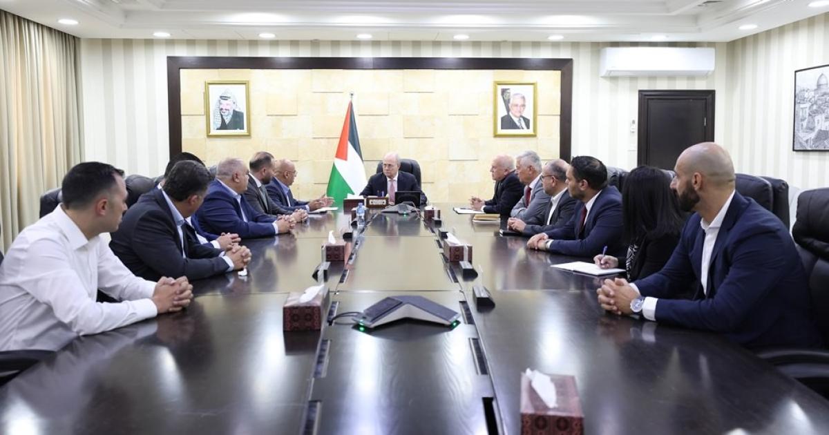 رئيس الوزراء يبحث مع مجلس إدارة "بال تريد" سبل تعزيز الصادرات وتوسيع أسواقها