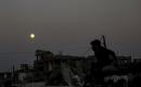 القمر البارد للغاية، آخر قمر عملاق لعام 2025، يظهر فوق سماء مدينة غزة، 4 ديسمبر/كانون الأول 2025. تصوير: عمر أشتوي