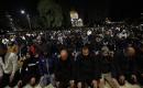 يؤدي الفلسطينيون صلاتي العشاء والتراويح في ساحات المسجد الأقصى في اليوم الرابع من رمضان، القدس، 21 فبراير 2026. صورة من دائرة الأوقاف الإسلامية في القدس.