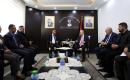 مصطفى  خلال زيارته لهيئة مقاومة الجدار والاستيطان.jfif