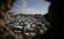 تُظهر صور عامة خيامًا مكتظة تؤوي فلسطينيين نازحين غرب مدينة غزة،  10 أيار/ مايو 2026، حيث يعيش آلاف السكان في ظروف إنسانية قاسية وسط نقص حاد في الخدمات الأساسية ومقومات الحياة اليومية.(صورة: عمر أشتوي)