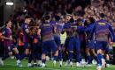 لاعبو برشلونة يحتفلون بأحد الهدفين (Gettyimages).jpg