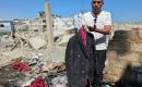 يتفقد فلسطينيون الأضرار في موقع غارة إسرائيلية قتلت العريس مهند فروانة على سطح منزلهم في خان يونس، جنوب قطاع غزة، في 6 يونيو/حزيران 2026، قبل ساعات من موعد زفافه، (صورة: طارق محمد)