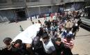 فلسطينيون يشيعون الشرطي منصور سامي شحتوت في مخيم النصيرات وسط غزة، 27 يونيو/حزيران 2026.تصوير: حسن الجدي.