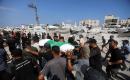 ودّع المشيّعون جثماني فلسطينيين اثنين قُتلا في غارة جوية إسرائيلية استهدفت خيمة تأوي نازحين في منطقة الشيخ عجلين، جنوب غرب مدينة غزة، في 15 يوليو/تموز 2026. ووقعت الغارة مساء 14 يوليو/تموز. صورة: بلال أسامة