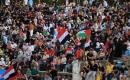 يتابع فلسطينيون بثًا مباشرًا لمباراة دور الـ16 من بطولة كأس العالم لكرة القدم بين مصر والأرجنتين في مدينة نابلس بالضفة الغربية، يوم الثلاثاء 7 يوليو/تموز 2026. (صورة: محمد ناصر)
