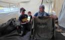 الفلسطينية سمية الرقب تحتضن صورة وملابس ابنها أحمد داخل خيمة للنازحين في خان يونس، جنوب قطاع غزة، في 30 أغسطس/آب 2026، بينما تواصل انتظار أي خبر عن مصيره في اليوم الدولي للمفقودين.