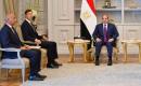 ستقبل الرئيس المصري عبد الفتاح السيسي جاريد كوشنر، صهر الرئيس الأمريكي، في مدينة العلمين الجديدة بمصر، في 16 أغسطس/آب 2026.صورة من مكتب الرئاسة المصرية
