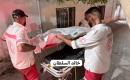 وصول مستشفى الشفاء شهيدة ومصابون؛ جراء الاستهداف الأخير من قبل طائرات الإحتلال لشقة سكنية تعود لعائلة عبد العال قرب مستشفى الشفاء.jpg