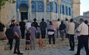 أدى مستعمرون طقوسًا تلمودية أمام قبة الصخرة خلال اقتحامهم المسجد الأقصى..jpg