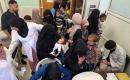 أمهات فلسطينيات يصطحبن أطفالهن إلى عيادة سوء التغذية في مجمع ناصر الطبي بمدينة خان يونس، جنوب قطاع غزة، في 17 أكتوبر/تشرين الأول 2026. (تصوير: طارق محمد)