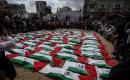 جنازة جماعية لـ 105 فلسطينيين تم انتشال رفاتهم من تحت أنقاض مبانٍ مدمرة في منطقة التاج بحي اليرموك بمدينة غزة، في الأول من أكتوبر/تشرين الأول 2026. (صورة: بلال أسامة)