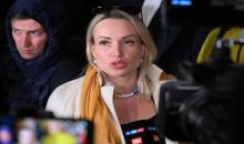 الصحفية الروسية مارينا أوفسيانيكوفا التي احتجت على الحرب في أوكرانيا. (أ ف ب).jpeg