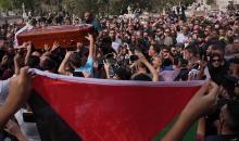 الآلاف يشيعون جثمان الشهيدة الصحفية شيرين أبو عاقلة إلى مثواها الأخير في القدس