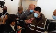 الأسير أحمد مناصرة في محكمة الاحتلال ببئر السبع.jpg