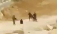 انهالوا بالضرب على فلسطينيين.jpg