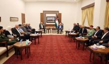 الرئيس الفلسطيني، محمود عباس يجتمع مع وفد من جامعة الاستقلال الجديدة في رام الله.JPG