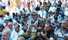 صلاة الجمعة أمام مقر الصليب الأحمر في غزة تضامنا مع الأسرى الفلسطينيين في السجون الإسرائيلية.jpg