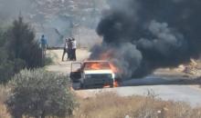 مستوطنون يحرقون سيارة لمزارعين في قرية المغير شرق رام الل 2.jpg