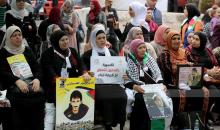 لمناسبة اليوم الوطني للمرأة الفلسطينية فعاليات اسناد الاسرى والاسيرات في سجون الاحتلال وسط مدينة البيرة.jpg