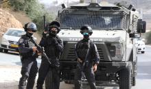 الاحتلال يقتحم محال تجارية في دورا جنوب الخليل.jpg