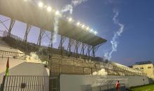 إصابات بين اللاعبين والجمهور جراء استهداف الاحتلال ملعب الخضر بقنابل الغاز.jpg