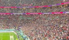 رفع علم فلسطين وسط الجمهور الأمريكي خلال المباراة بين أمريكا وإنجلترا بمونديال قطر2022..jpg