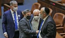 سموتريتش مع درعي وأعضاء كنيست عن الليكود (Getty Images).jpg
