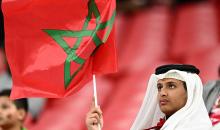 المغاربة يحتشدون في ملعب المباراة لتشجيع منتحبهم .. تصوير (الفرنسية) 65.jpg