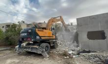 الاحتلال يجبر عائلة نصار على هدم ثلاثة من منازلها في سلوان.jpg