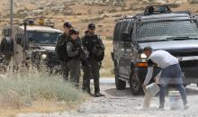 اعتقال متضامنين خلال قمعه فعالية سلمية في مسافر يطا 6.jpg