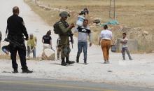 اعتقال متضامنين خلال قمعه فعالية سلمية في مسافر يطا 79.jpg
