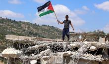 الاحتلال يهدم منزلا في مدينة بيت جالا غرب بيت لحم.jpg