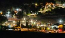 حافلات تقل مستوطنين تصل معسكر حوارة جنوبي نابلس تمهيدًا لاقتحام مقام يوسف شرقي المدينة، بحماية من جيش الاحتلال.jpg