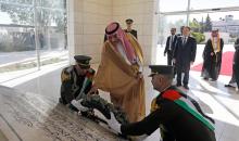 سفير السعودية يضع إكليلا من الزهور على ضريح الشهيد عرفات.jpg