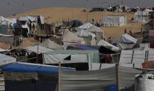 مخيم للفلسطينيين النازحين داخلياً بالقرب من الحدود مع مصر، في رفح، جنوب قطاع غزة، 09 مايو 2024