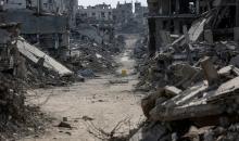 كتلة خرسانية صفراء وضعها الجيش الإسرائيلي في منطقة جباليا شمال قطاع غزة، بتاريخ 2 نوفمبر/تشرين الثاني 2025.