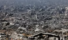 مبانٍ مدمَّرة في حي الشجاعية شرقي مدينة غزة (رويترز).webp