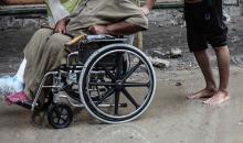 أغرقت الأمطار الغزيرة العديد من خيام النازحين الفلسطينيين في مخيم البريج، وسط قطاع غزة، في 25 نوفمبرتشرين الثاني 2025.jpg