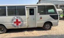 الأسرى الفلسطينيون الذين أفرج عنهم جيش الاحتلال الإسرائيلي يتم نقلهم إلى مستشفى شهداء الأقصى لإجراء الفحوصات الطبية