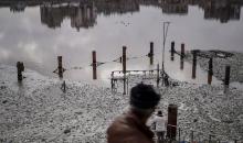 وفد من الأمم المتحدة يتفقد حوض تجميع مياه الصرف الصحي في حي الشيخ رضوان بمدينة غزة (14).jpg