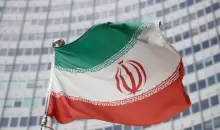 علم ايران reuters.webp