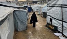 يعاني الفلسطينيون من الفيضانات التي أعقبت هطول أمطار غزيرة في مدينة غزة (10 ديسمبر/كانون الأول 2025). صورة: مطر الزاق