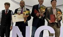 رئيس اتحاد كتاب فيتنام يكرّم الشاعر مراد السوداني.jpeg